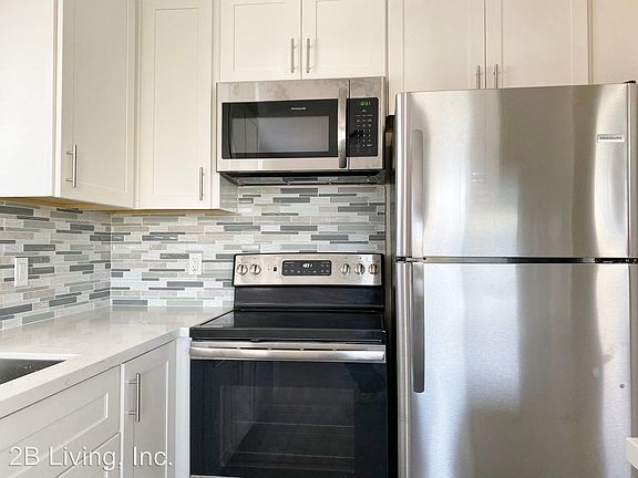 2nd image of 227 Madrone St APT 02