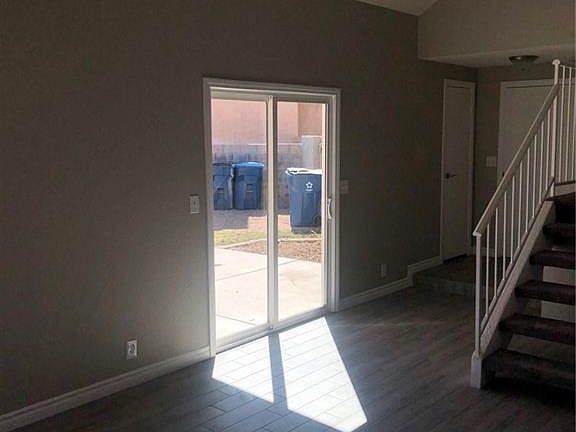 4th image of 3741 Colfax Cir