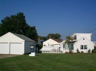 1511 Hartt Rd, Erie, PA 16505