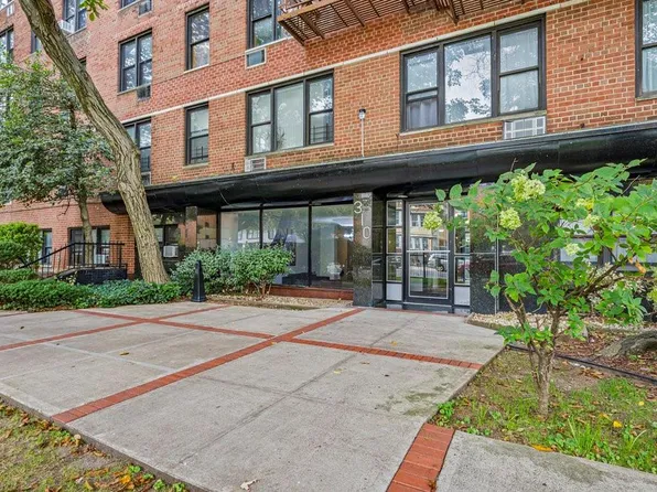 310 Lenox Rd APT 3T, Brooklyn, NY 11226