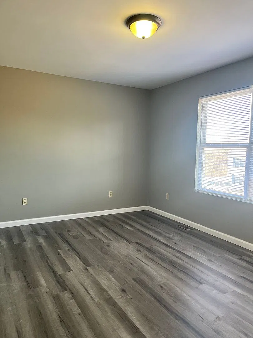 Briden Townhomes Spacious Living in a Serene Cul-de-Sac — Photo 3