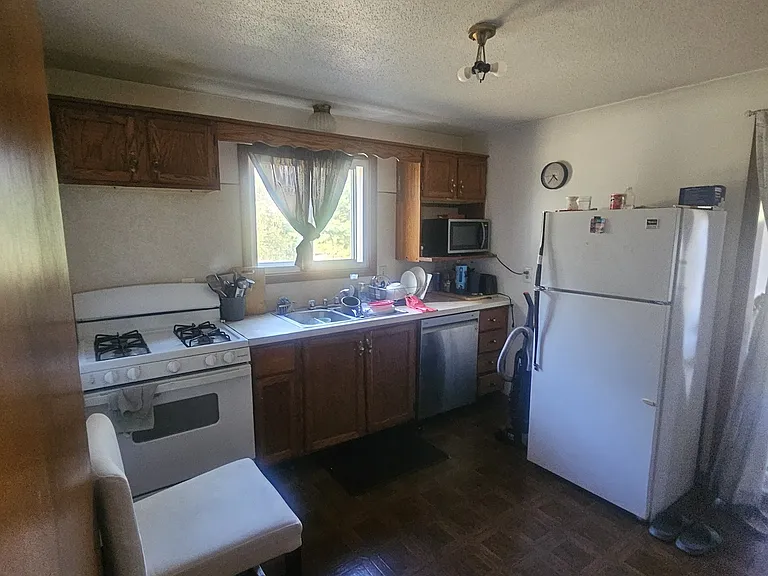 49 Long Meadow Dr — Photo 4