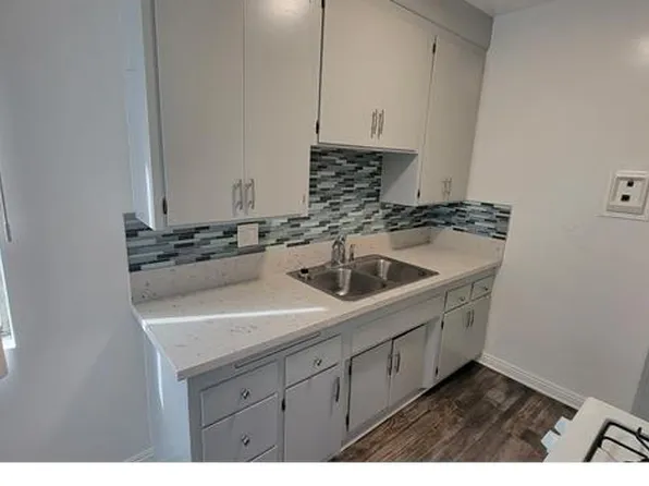 1644 S Gramercy Pl APT 8, Los Angeles, CA 90019