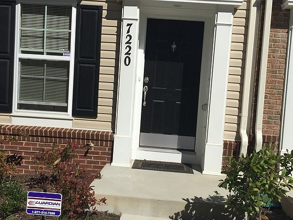 3rd image of 7220 Silver Thorn Way