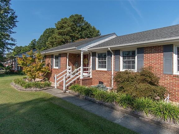 3rd image of 312 Sherwood Dr