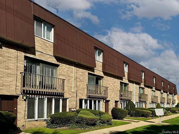 2nd image of 200 Hilton Avenue #66