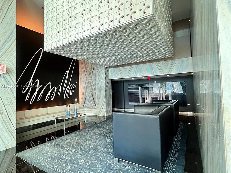 335 Biscayne Blvd #4207 — Photo 28