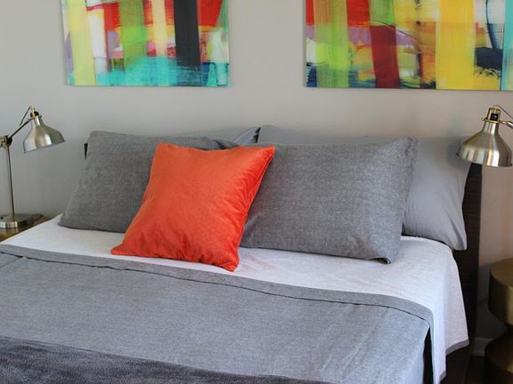 Queen Size Bedroom