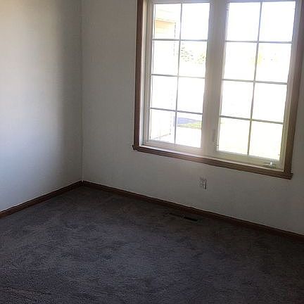 3rd image of 7272 Salzbrenner Ln