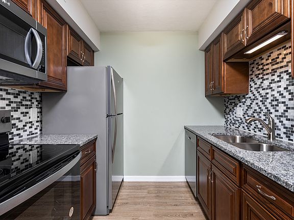 2nd image of 1030 SW 6th Dr APT 4