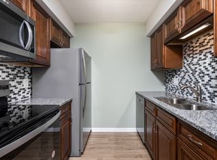 1030 SW 6th Dr APT 4, Gainesville, FL 32601