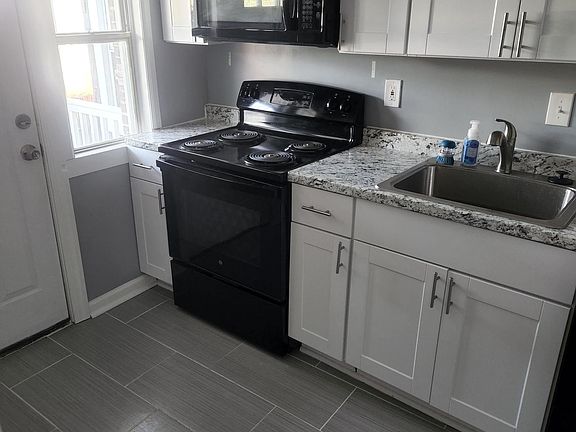 5th image of 4417 Newport Ave