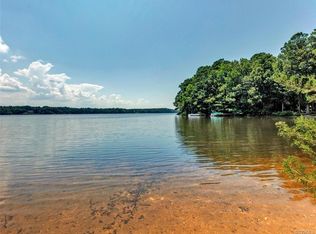 13906 Commodore Point Rd, Midlothian, VA 23112