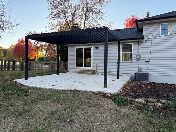 2nd image of 15905 Hight Ave