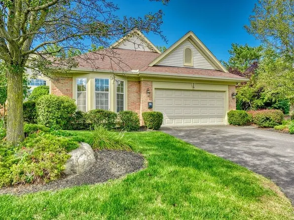 26 Magnolia Ln, Webster, NY 14580