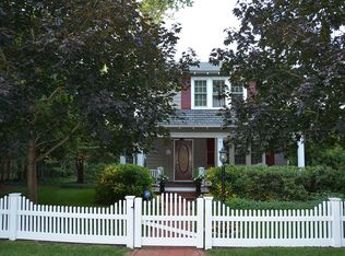 19 Park St, Setauket, NY 11733
