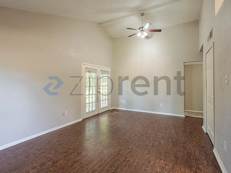 24022 Four Sixes Ln — Photo 2