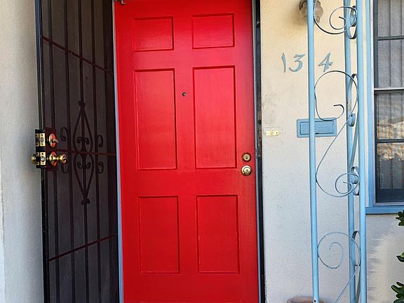 3rd image of 1314 E Broadway