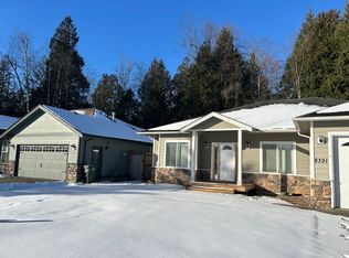 8391 Glendale Dr, Blaine, WA 98230