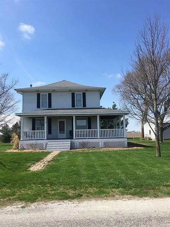 2064 County Road 600e photo 1
