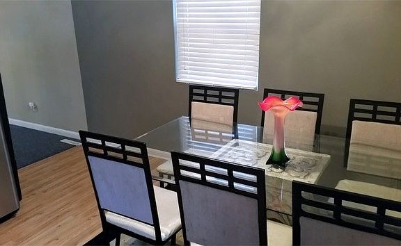 5th image of 434 Singapore Ln