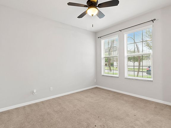4th image of 4785 Maple Park St