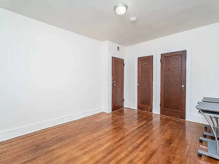 139 Chestnut Ave #2 — Photo 5