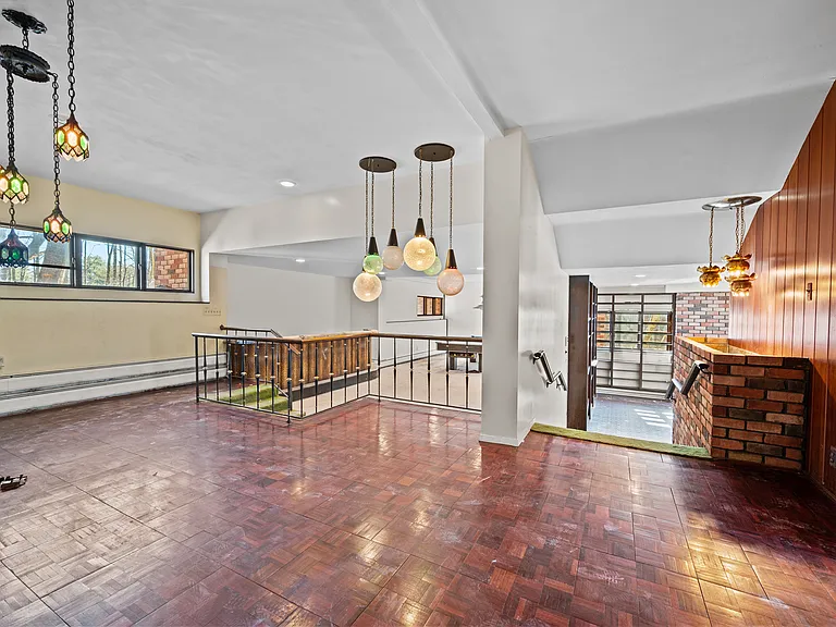 100 Leonard Rd — Photo 8