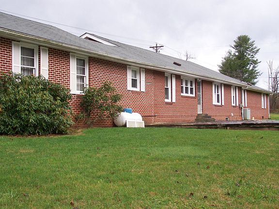 Back Has Patio