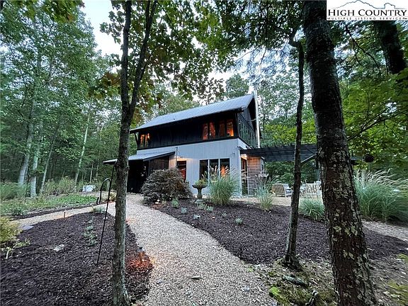 5th image of 204 Shale Hollow Lane
