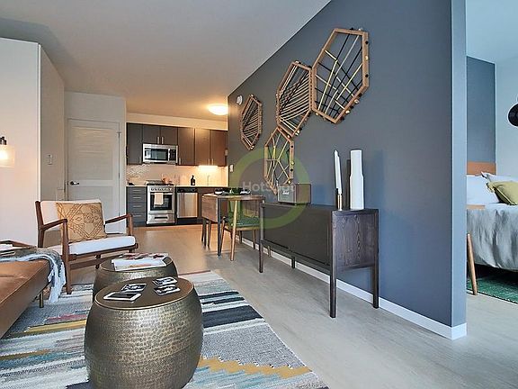2nd image of 744 N Wells St #1213