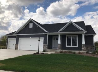 1098 Blackstone Blvd, Nappanee, IN 46550