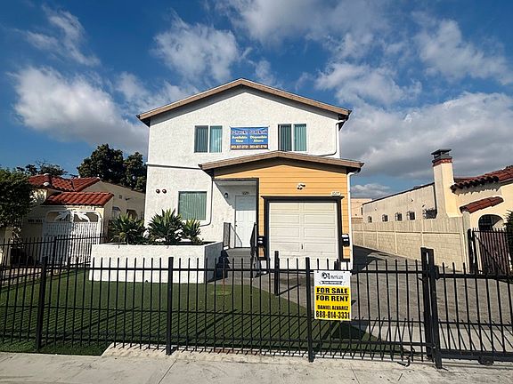 2nd image of 1029 W 65th Pl