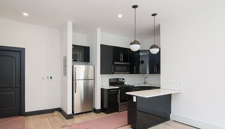 1st image of 39 Macdonough St APT 1A