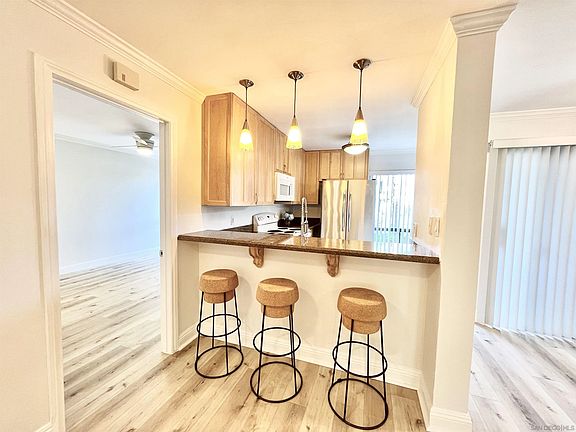 2nd image of 6924 Hyde Park Dr Unit 121