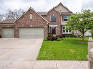 305 Wakefield Dr E, Greenwood, IN
