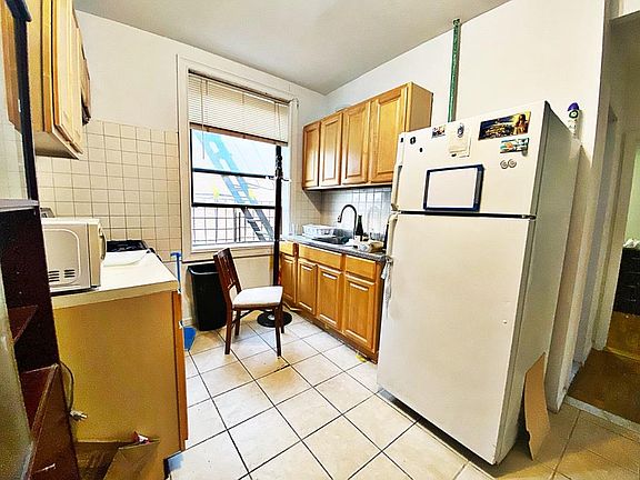 3rd image of 6613 Fort Hamilton Pkwy #4D