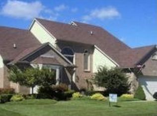20141 Balmoral Dr, Macomb, MI 48044