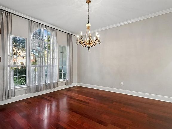 5th image of 1300 Ridge Way Dr