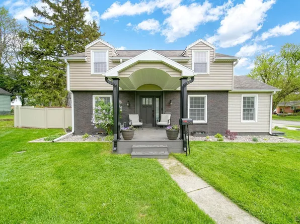 608 Budlong St, Adrian, MI 49221