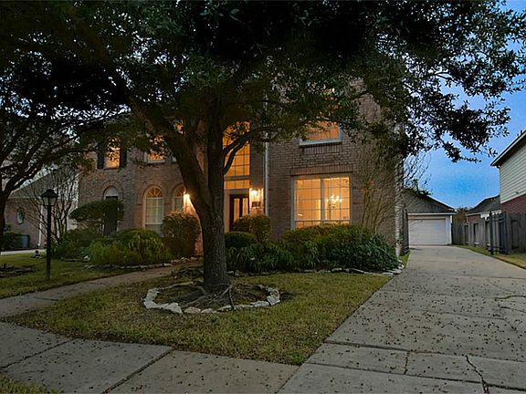 3rd image of 12218 Shady Downs Dr