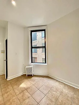 Rented by Waverly Realty Associates | media 4