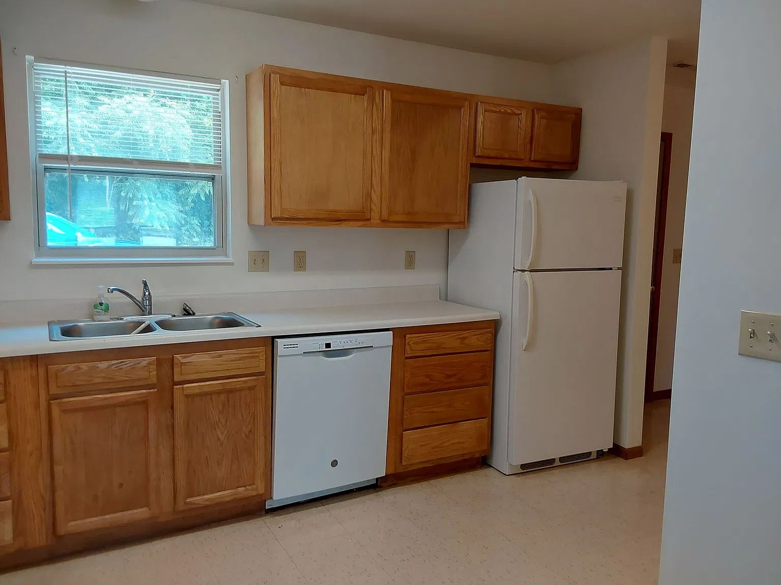 3 BR 40% — Photo 2
