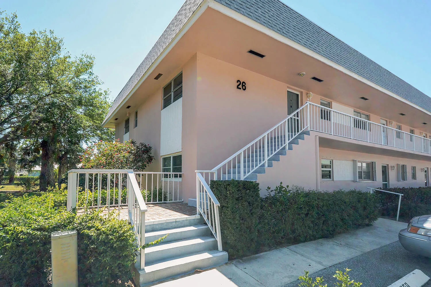 2 bed, 2.0 bath, 872 sqft, $1,900 — Photo 1