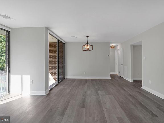 5th image of 10239 Prince Pl #26103