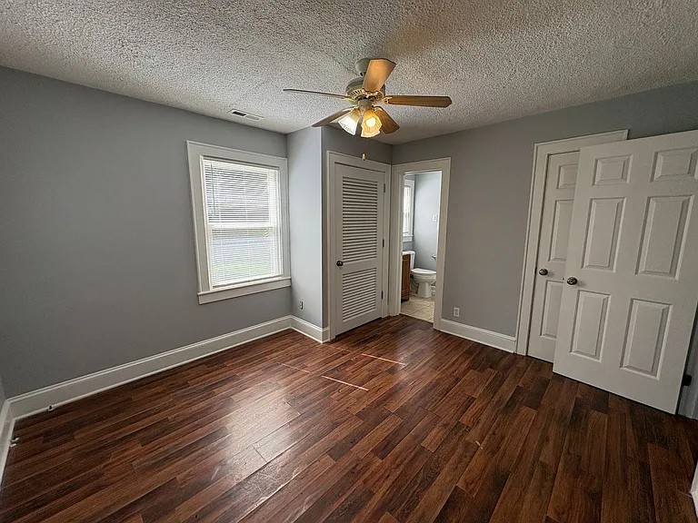 1832 Garibaldi Ave — Photo 13