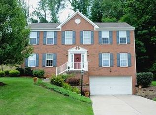 812 Greenhaven Dr, Bethel Park, PA 15102
