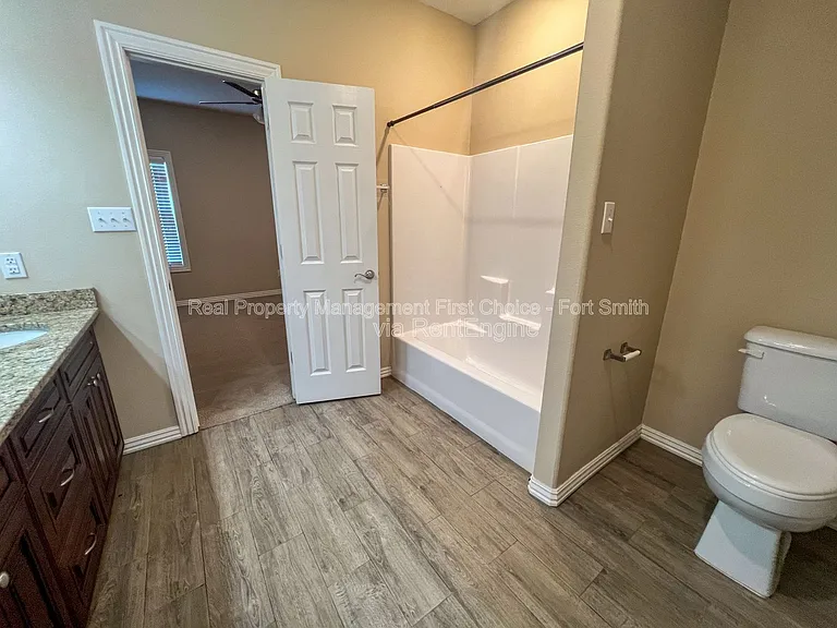 6715 Maribette Rd — Photo 7
