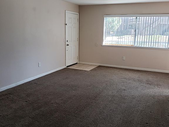 4th image of 1598 Border Ave Unit A