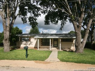 709 Berlin St, Castroville, TX 78009